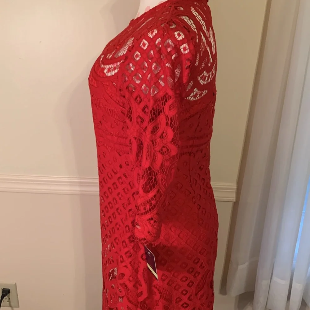 Just Taylor Elegant Red Lace Dress Sz 4 NEW Gorgeous body lined Sheer neck/Arms